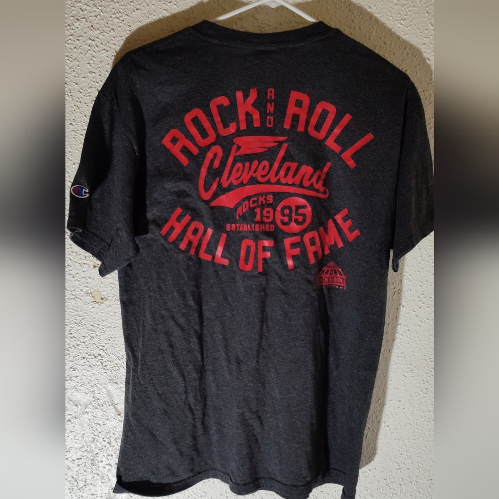 Rock n Roll Hall of Fame Tee sz L